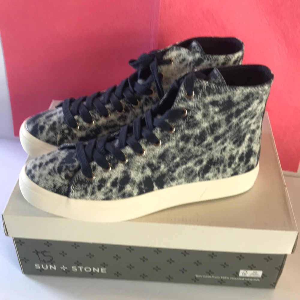 Sun + Stone  Menś High-Top Sneakers Size 9.5M Blue Tie Dye